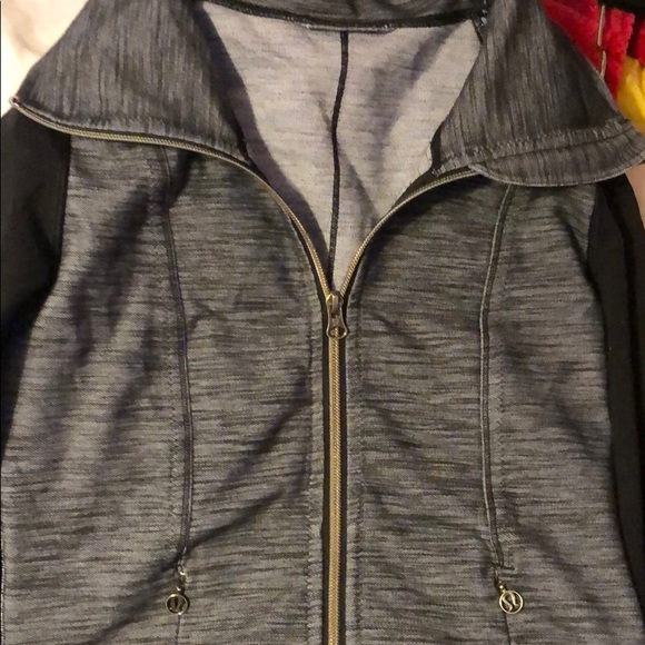 Lululemon heathered blue/grey/black long sleeve - Picture 2 of 5